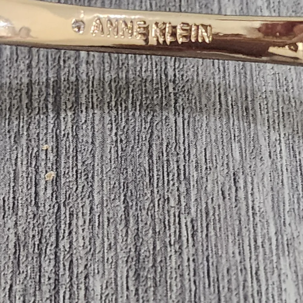 Anne Klein Elegant Gold Tone Floral‎ Bracelet